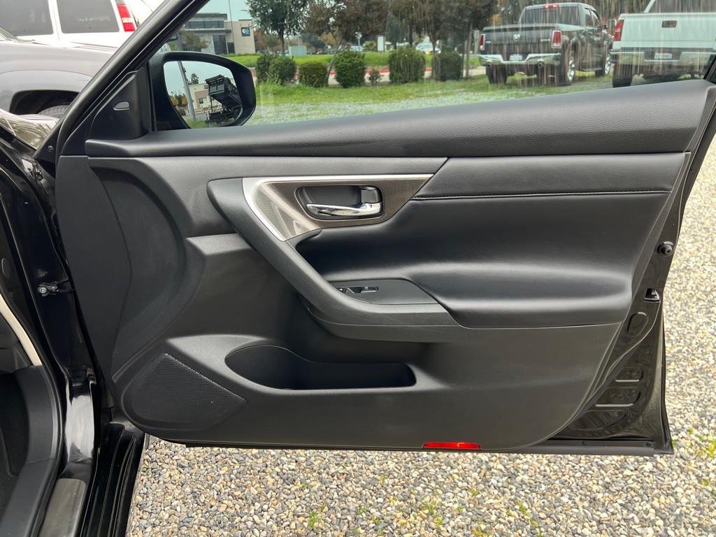 2013 Nissan Altima Image 18