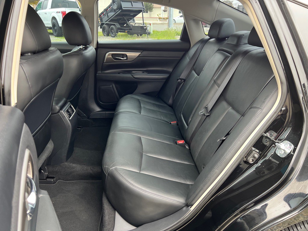 2013 Nissan Altima Image 21