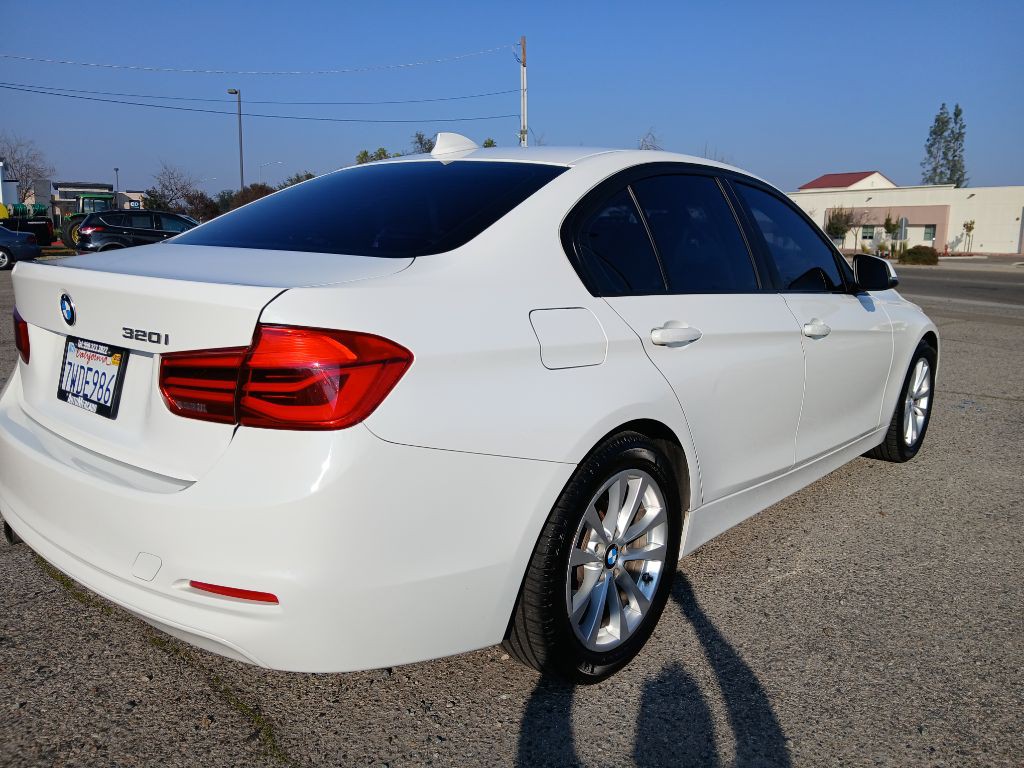 2016 BMW 3 Series Image 5