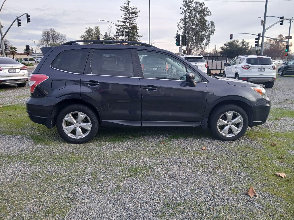 2016 Subaru Forester Image 4