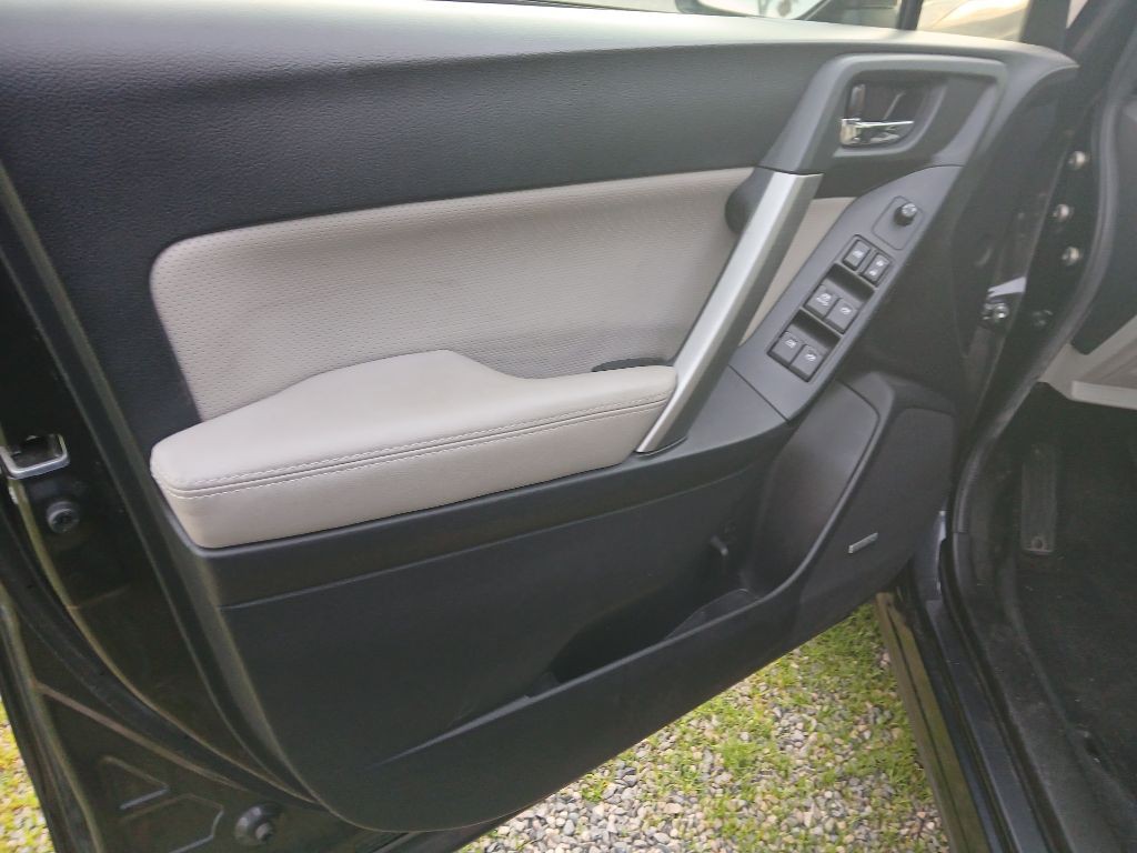 2016 Subaru Forester Image 7