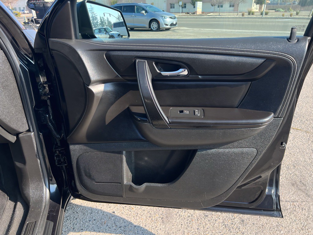 2015 GMC Acadia Image 16