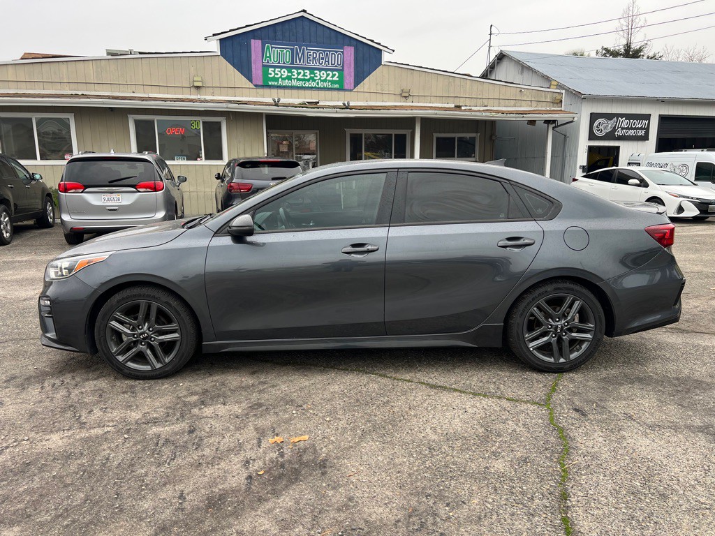 2021 Kia Forte Image 3