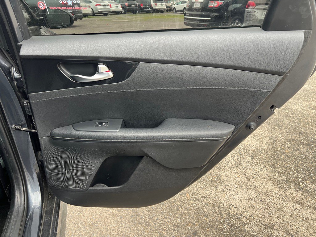 2021 Kia Forte Image 16