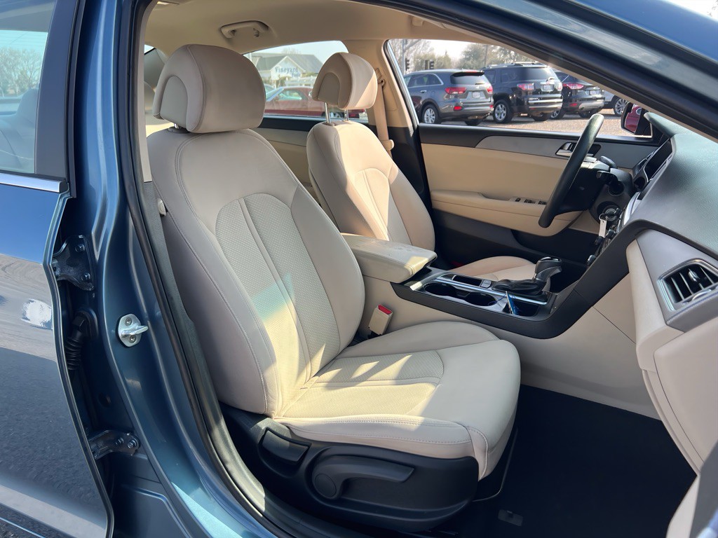 2016 Hyundai Sonata Image 16