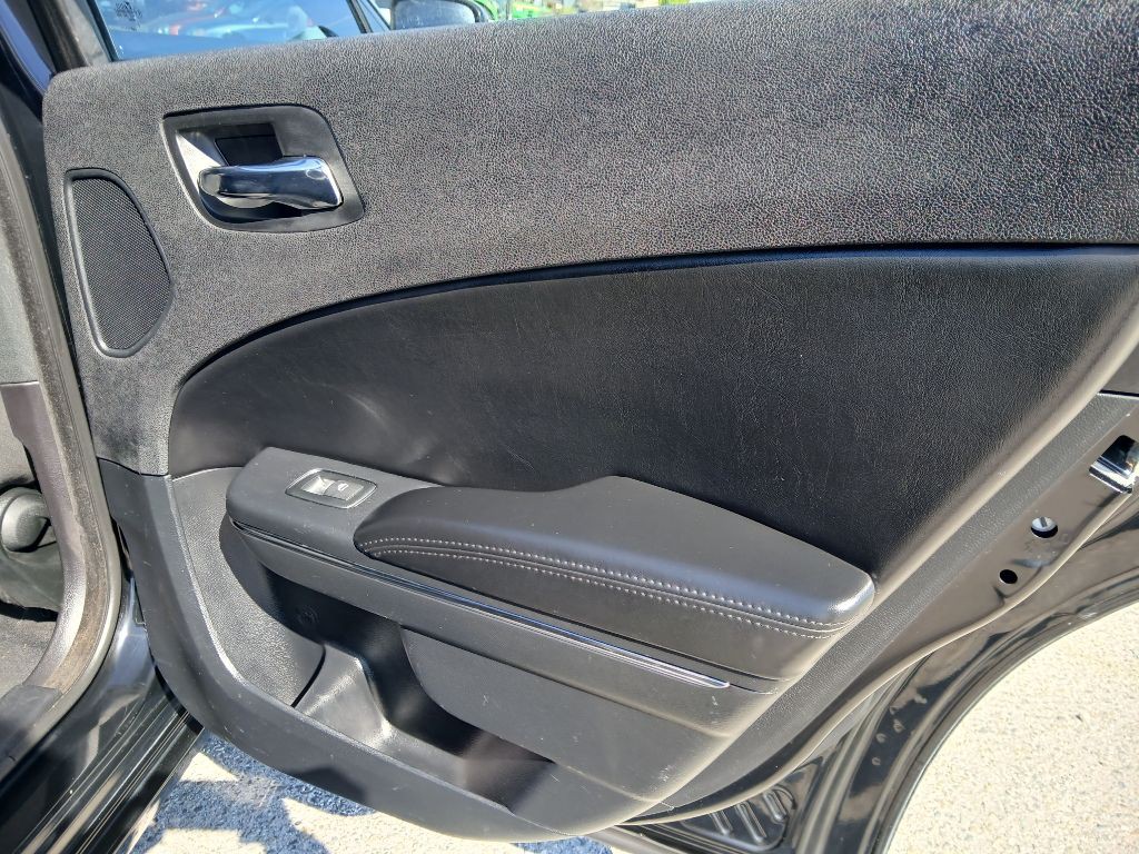 2013 Dodge Charger Image 14