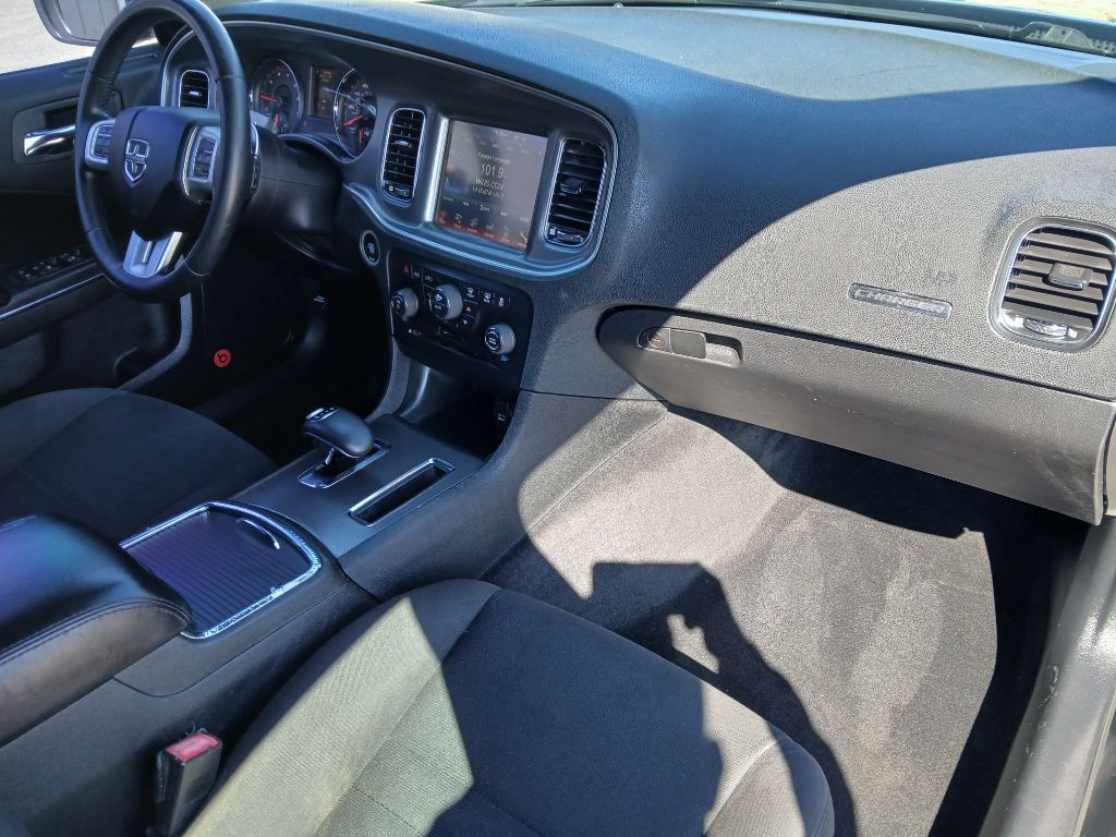 2013 Dodge Charger Image 18