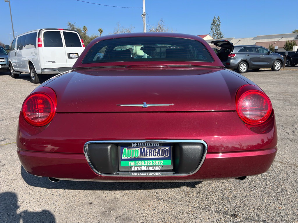 2004 Ford Thunderbird Image 9