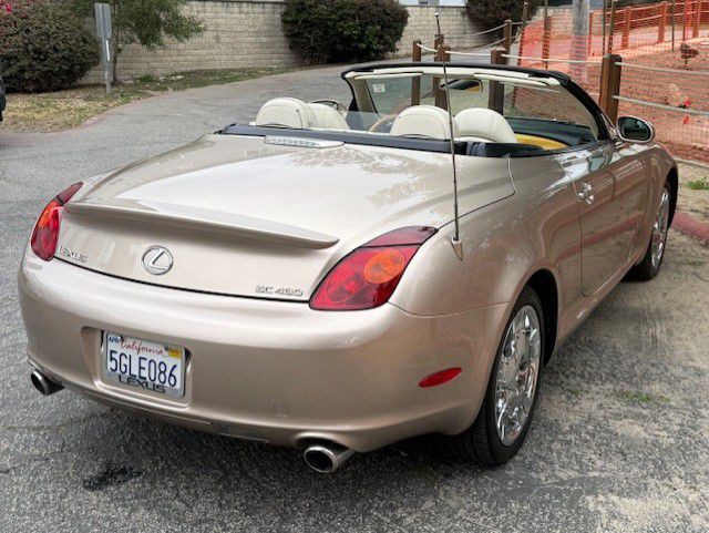 2004 Lexus SC Image 2
