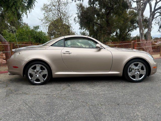 2004 Lexus SC Image 3