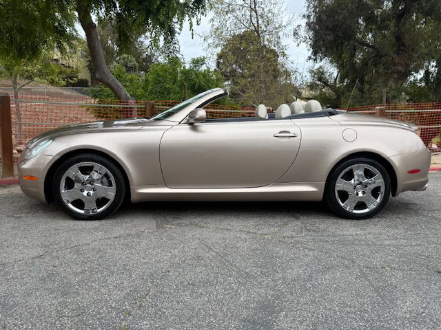 2004 Lexus SC Image 5