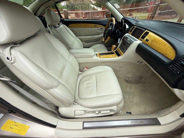 2004 Lexus SC Image 7