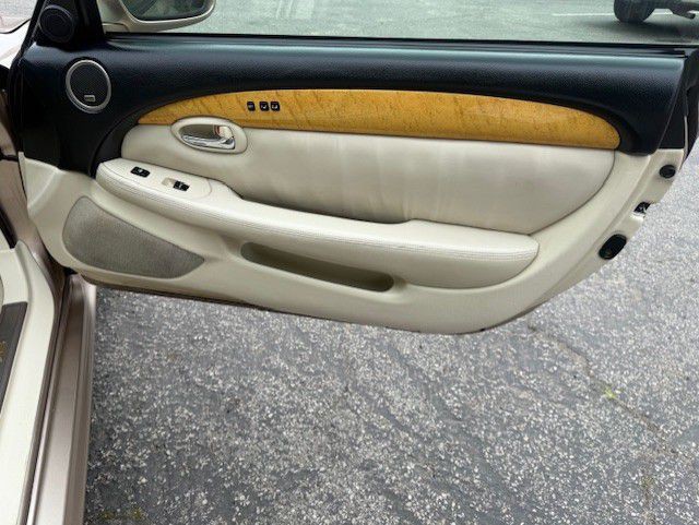 2004 Lexus SC Image 21
