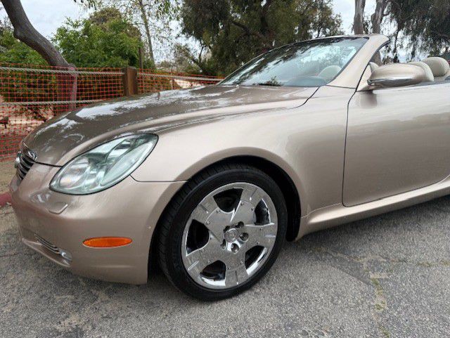 2004 Lexus SC Image 32