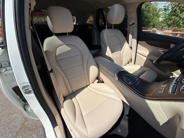 2021 Mercedes-Benz GLC-Class Image 7