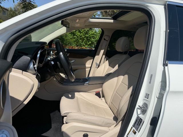 2021 Mercedes-Benz GLC-Class Image 21