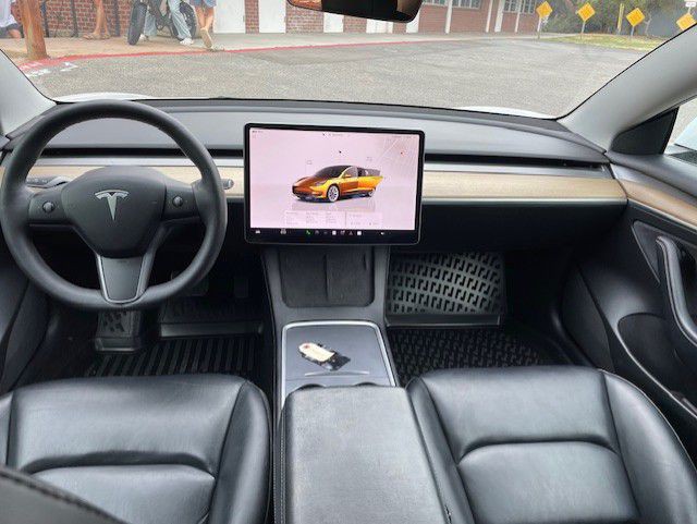2022 Tesla Model 3 Image 15