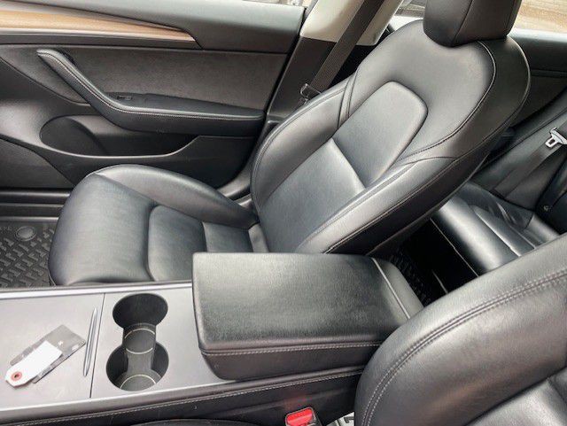 2022 Tesla Model 3 Image 19