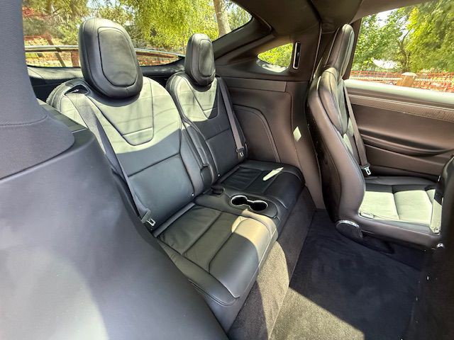 2016 Tesla Model X Image 17