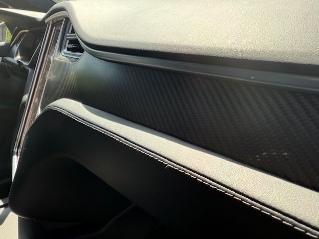 2016 Tesla Model X Image 19