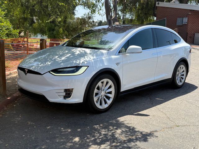 2016 Tesla Model X Image 40