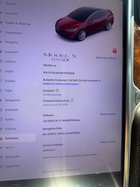 2017 Tesla Model X Image 3