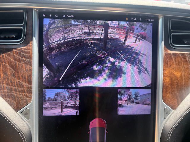 2017 Tesla Model X Image 10