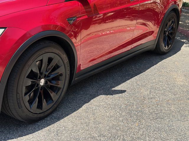 2017 Tesla Model X Image 28