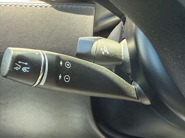 2017 Tesla Model X Image 31