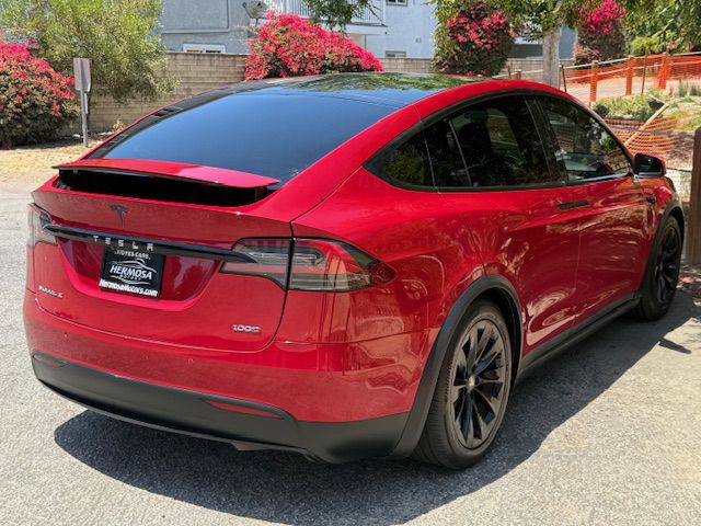 2017 Tesla Model X Image 35