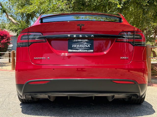 2017 Tesla Model X Image 37