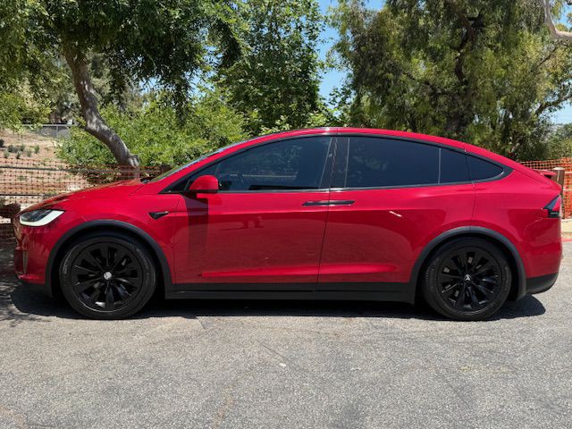 2017 Tesla Model X Image 39