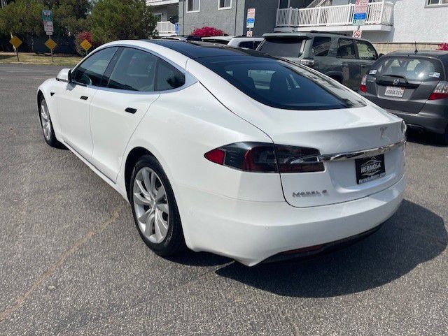 2016 Tesla Model S Image 2