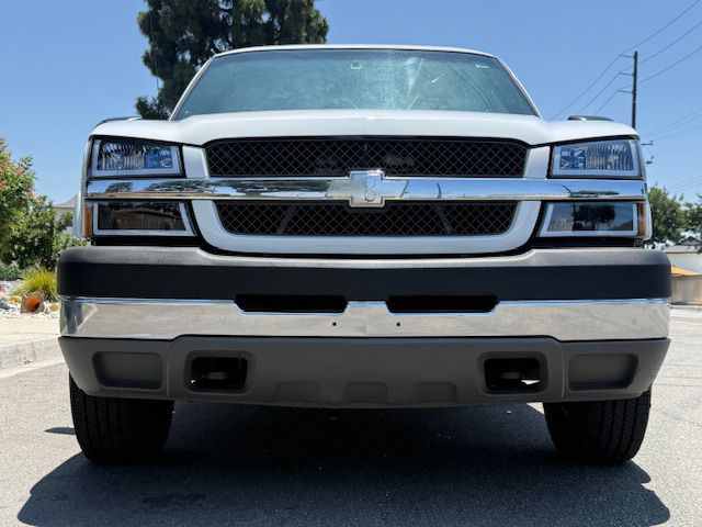 2004 Chevrolet Silverado 1500 Image 10