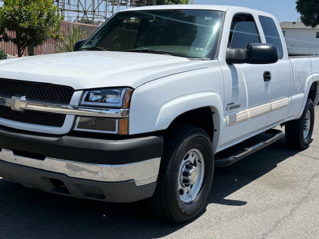 2004 Chevrolet Silverado 1500 Image 16