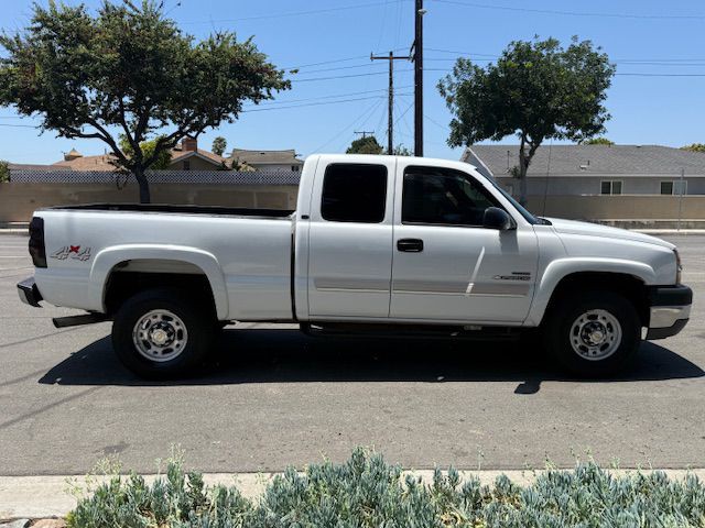 2004 Chevrolet Silverado 1500 Image 20