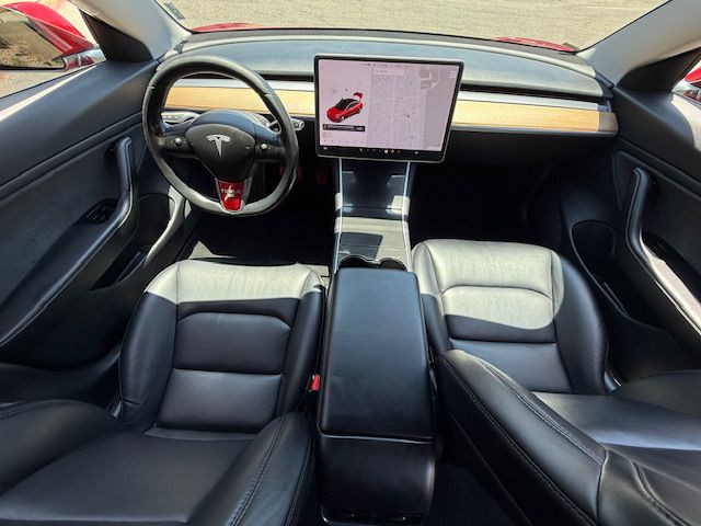 2018 Tesla Model 3 Image 4