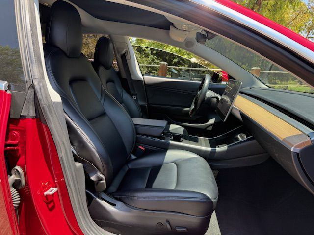 2018 Tesla Model 3 Image 20