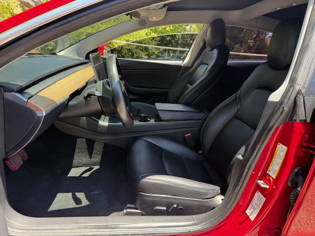 2018 Tesla Model 3 Image 27