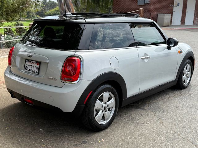 2015 MINI Cooper Image 2