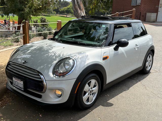 2015 MINI Cooper Image 31