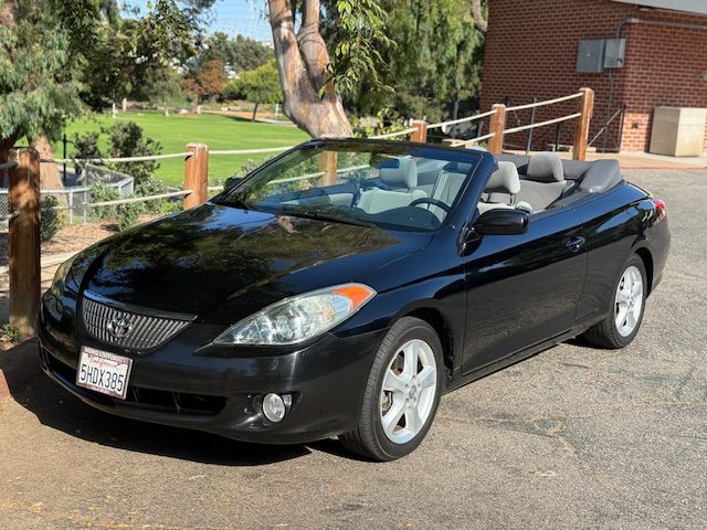 2004 Toyota Camry Image 1