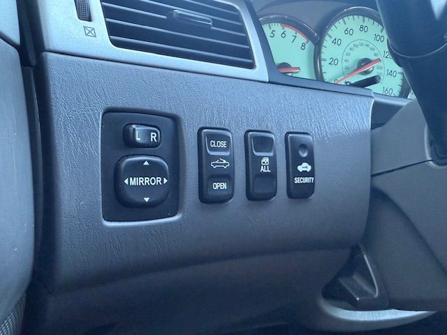 2004 Toyota Camry Image 30