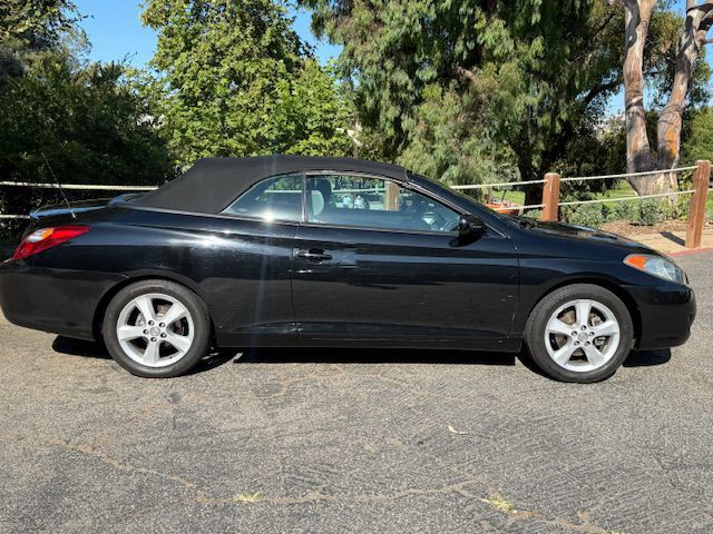 2004 Toyota Camry Image 4