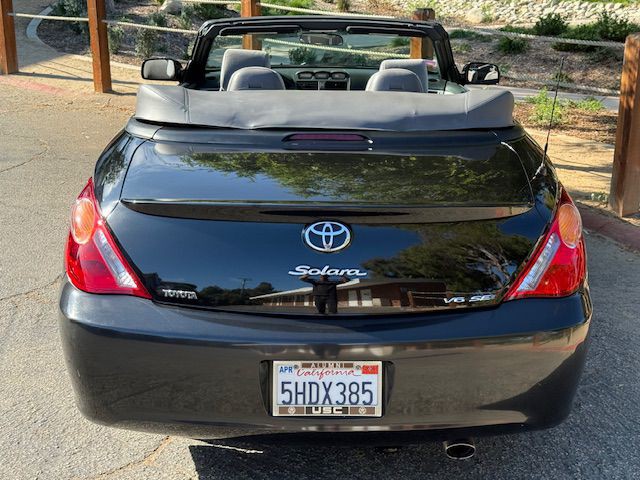 2004 Toyota Camry Image 5