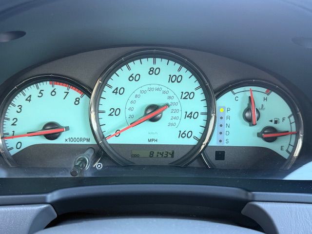 2004 Toyota Camry Image 9