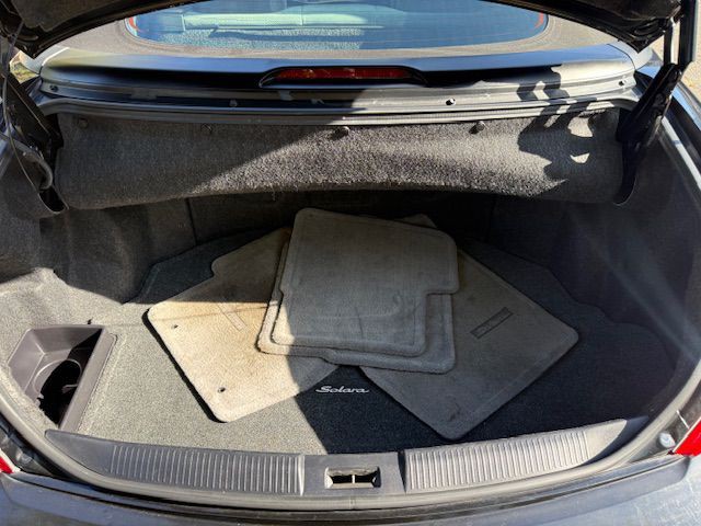 2004 Toyota Camry Image 18