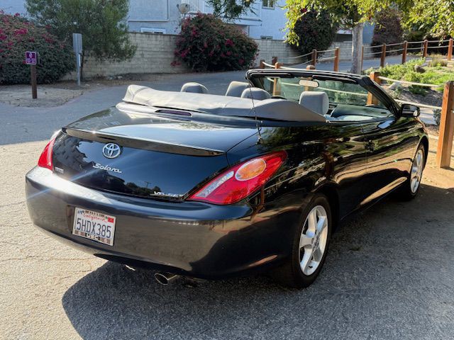2004 Toyota Camry Image 23