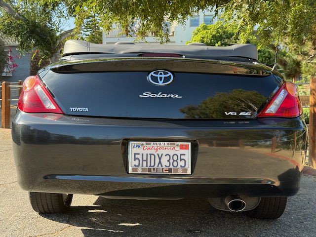 2004 Toyota Camry Image 24