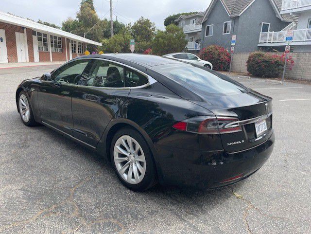 2016 Tesla Model S Image 8